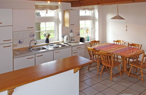 Bunde Casa | Hermoso apartamento en villa para 14 personas con WIFI, TV, terraza y mascotas permitida