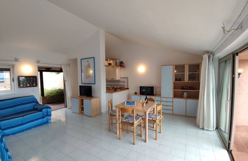 Palau Casa | Bonito apartamento en villa con piscina, A/C, WIFI, TV, terraza y vista panorámica