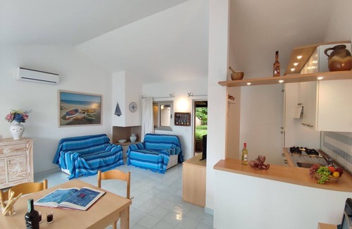 Palau Casa | Bonito apartamento en villa con piscina, A/C, WIFI, TV, terraza y vista panorámica