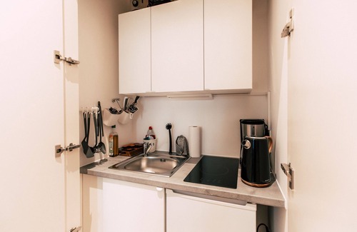 Zentrum-Ost Apartamento | *Lovely Boho* 2-room apartment with mini-kitchen and balcony - Luga Homes -