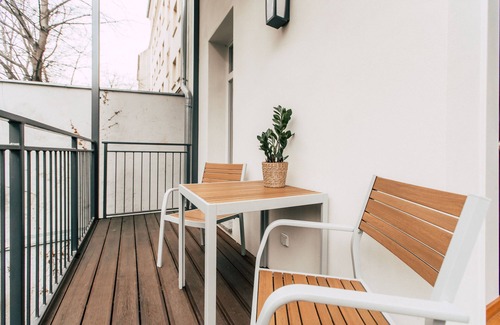 Zentrum-Ost Apartamento | *Lovely Boho* 2-room apartment with mini-kitchen and balcony - Luga Homes -