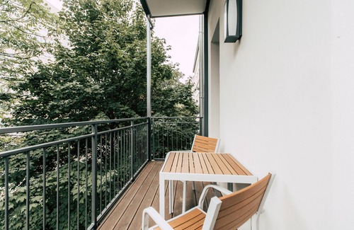 Zentrum-Ost Apartamento | *Lovely Boho* 2-room apartment with mini-kitchen and balcony - Luga Homes -