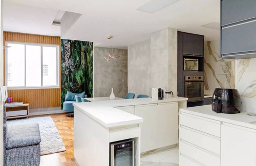 Gloria Apartamento | Lovely Retrofit Apartment in Flamengo with Parking WELL LOCATED