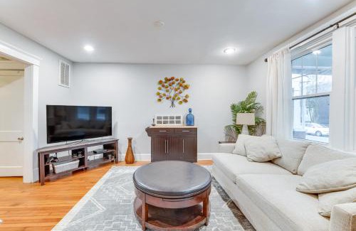Richmond Casa | Lovely Carytown Home Walk to Shops and Restaurants