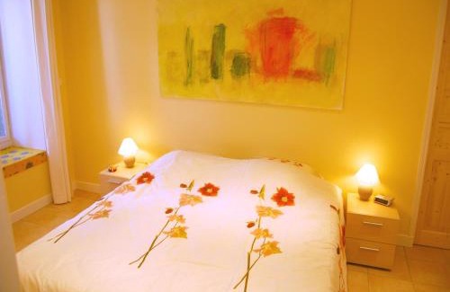 Valreas Casa | Lovely Cottage in Valréas with Swimming Pool