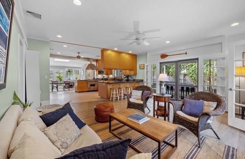 Lanikai Casa | Lovely family beach house with pool, <1 block from Lanikai Beach