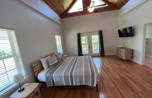 Wears Valley Otro | Lovely Farmhouse with beautiful views