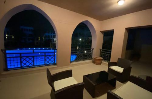 Aqaba Apartamento | Lovely first floor tow bed rooms overviewing circular pool for families only in Talabay Aqaba