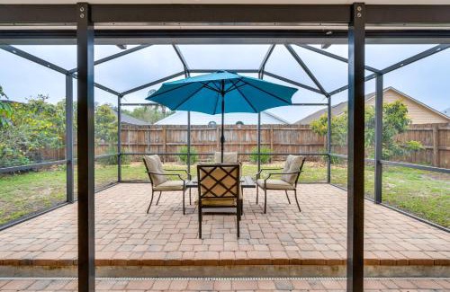 Lake Mary Casa | Lovely Florida Retreat with Lanai 5 Mi to Riverwalk
