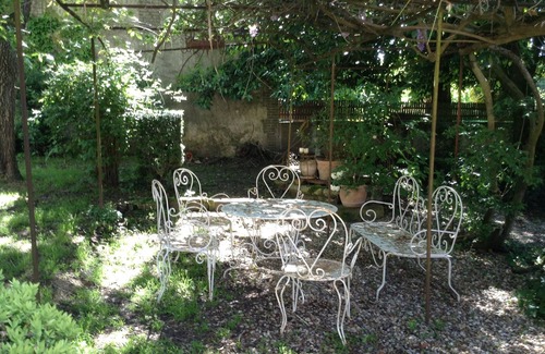 Saint-Sylvestre-sur-Lot Casa | Preciosa casa en el centro del pueblo.