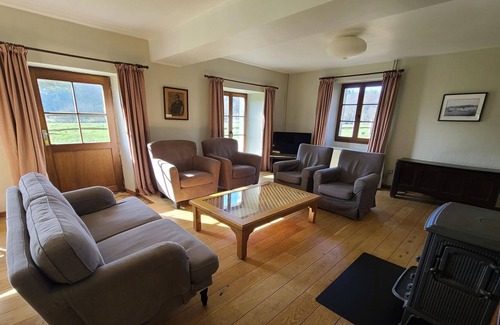 Orval Casa | Encantadora casa de campo en Orval con jardín