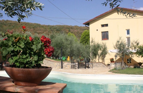 Casalini Casa | Amplia villa con piscina y jardines privados olivos, cerca del lago Trasimeno