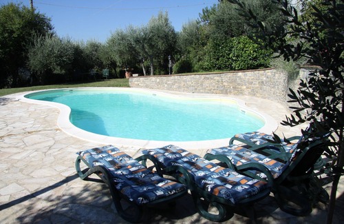 Casalini Casa | Amplia villa con piscina y jardines privados olivos, cerca del lago Trasimeno