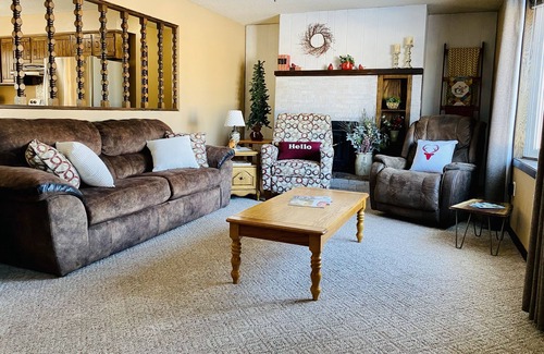 Carrington Casa | Lovely Home for the family with a huge yard and central location