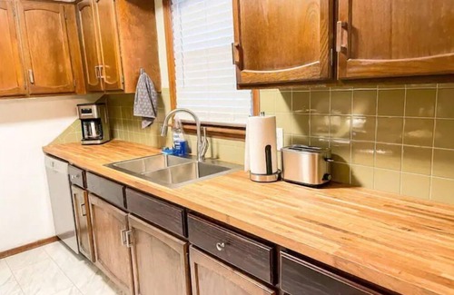 Springfield Casa | Lovely Home! Great Location! The Nature House