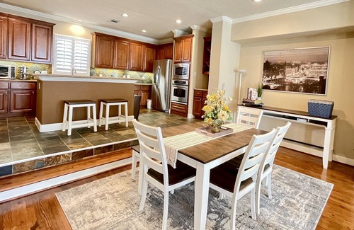 Montrose Casa | Lovely home - Great location River Oaks Houston Texas