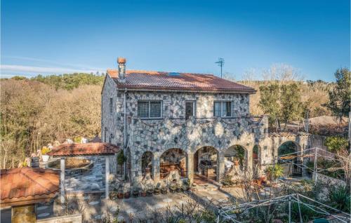 Puigventos Casa | Lovely Home In Vidreres With Kitchen