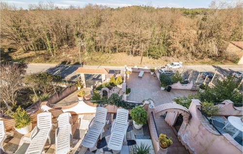 Puigventos Casa | Lovely Home In Vidreres With Kitchen