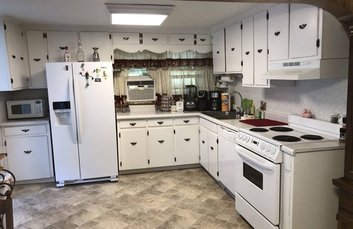 Weaverville Otro | Lovely home on 136acre, 13 Miles from North Asheville. 6 miles from BR Parkway