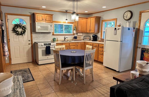 Wayne Casa | Lovely Home on Androscoggin Lake