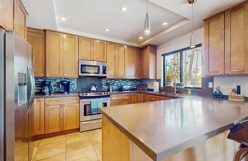 Araby Casa | Lovely home with firepit and private pool with spa - dogs welcome