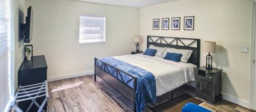 Sarasota Casa | Lovely House in Sarasota close to UTC Mall Nathan Benderson Park and Siesta Key Beach