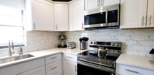 Sarasota Casa | Lovely House in Sarasota close to UTC Mall Nathan Benderson Park and Siesta Key Beach