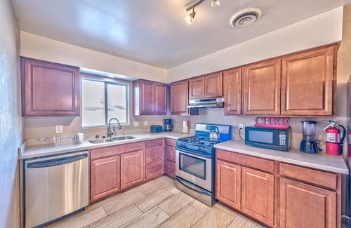 Rancho Oakey Casa | Encantadora casa - cerca de la avenida!