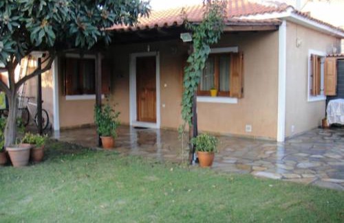 Artemida Casa | Lovely house with garden at an excellent location!