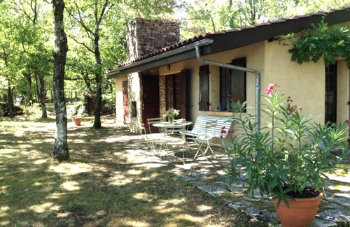 Daglan Casa | Encantadora casa y estudio independiente con piscina privada enclavada en el bosque