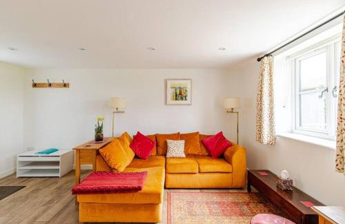 Five Oak Green Casa | Lovely Kent cottage with rural Medway views
