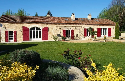 Villamblard Casa | Muy bonito longere a 10 personas con gran piscina en el corazón del Perigord