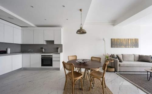Bomonti Casa | Lovely Modern 1bd Condo Views W Poolgym! #222