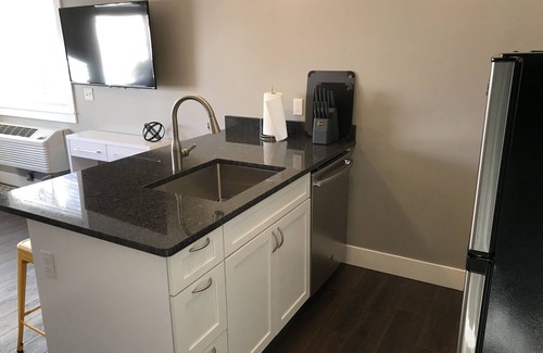 Riverfront Apartamento | Hermoso espacio moderno con acabados de alta gama