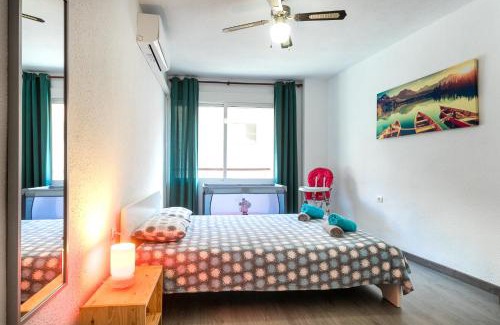 Raval Roig Apartamento | Lovely, new, bright 3 mins to beach apt 105 sq meters