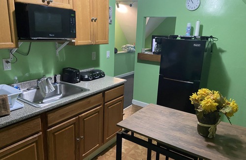 North Side Casa | Lovely Private 2-Bedroom Rental