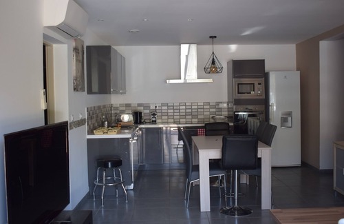 Bastelicaccia Apartamento | Lovely, quiet apartment 7 minutes from ajaccio