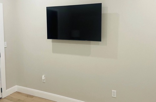 Roxbury Condominio | Lovely, quiet Boston condo with free street parking