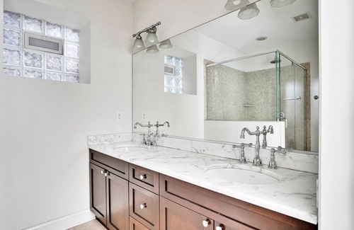 Noble Square Apartamento | Lovely River West 2BR, 4 blocks from Blue Line, by Blueground