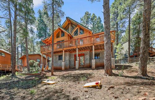 Kachina Village Casa | Lovely & Rustic TreeHouse Cabin - Stargazing in the Pines!