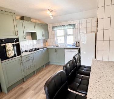 Aldborough Casa | Lovely spacious lodge on Trimingham house caravan park, near Cromer and Mundesley