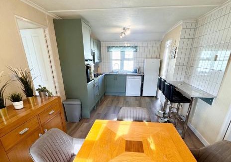 Aldborough Casa | Lovely spacious lodge on Trimingham house caravan park, near Cromer and Mundesley