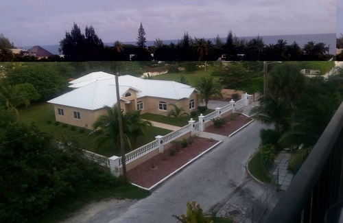 Williams Town Condominio | Precioso apartamento estudio en la costa de Coral Beach-Grand Bahama Island