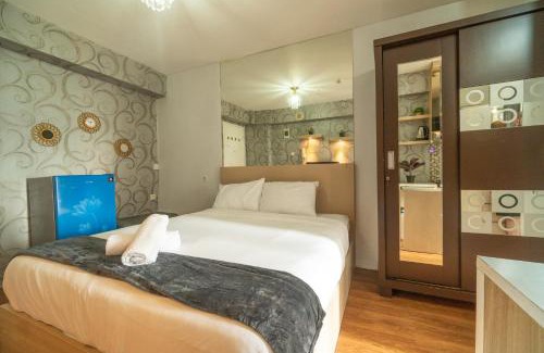 Jatinegara Apartamento | Lovely Studio at Bassura City Netflix and chill