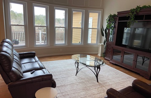Douglasville Casa | Lovely Suite bedroom house in welcoming Douglasville with AC, WiFi monthly