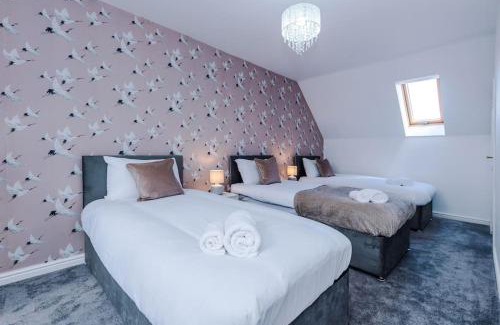 Bury Casa | Lovely three bed home Manchester