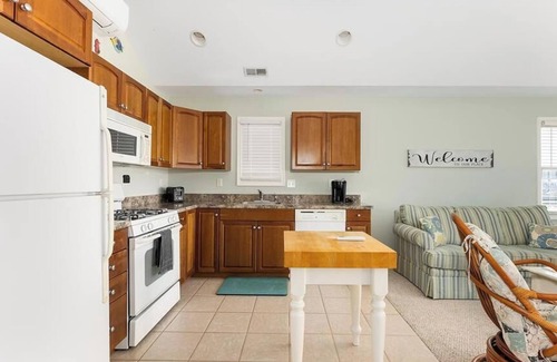 Wildwood Cabaña | Lovely Top Floor Ocean View condo awaits your presence !