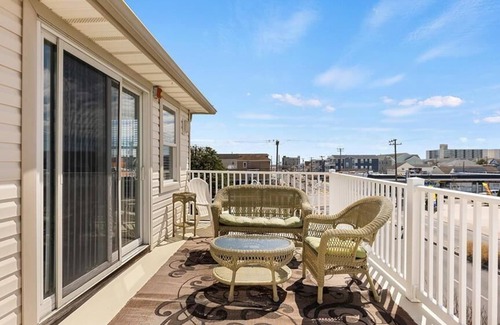 Wildwood Cabaña | Lovely Top Floor Ocean View condo awaits your presence !