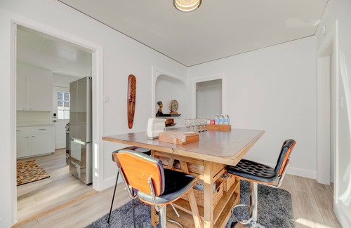 Redondo Beach Casa | Lovely White Beach House