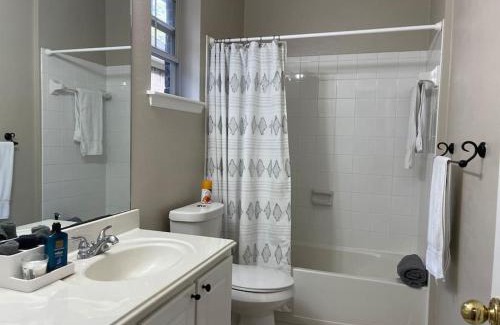 Alden Bridge Casa | Lovely Woodlands home w/heated pool and spa!